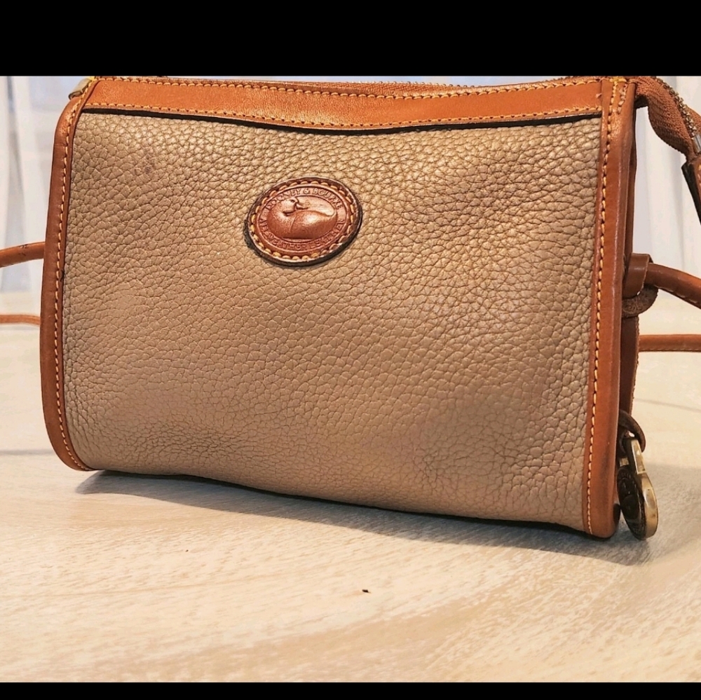 Vintage Dooney & Bourke Leather Crossbody Bag Pre-owned Great Condition